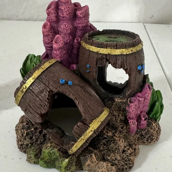 Colorful Aquarium Coral Decor - Picture 2 of 6